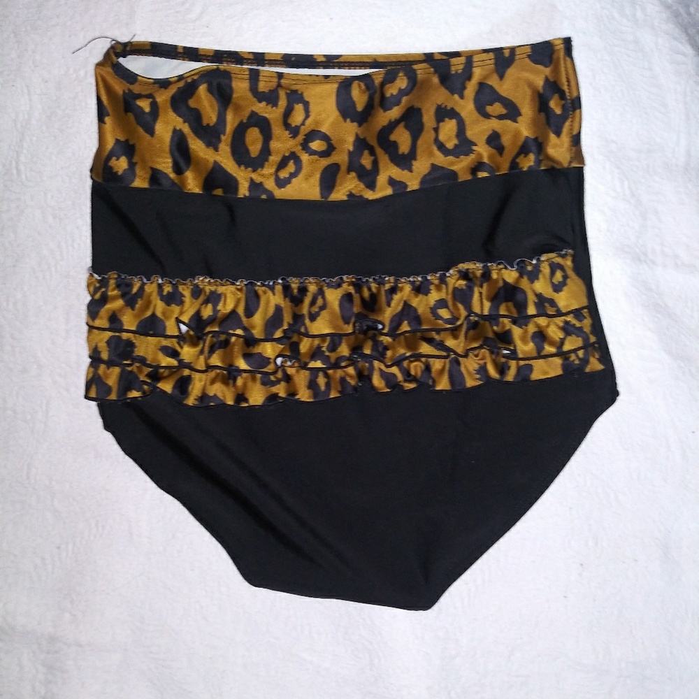 Too Fast ruffle high waisted bikini bottom☀️